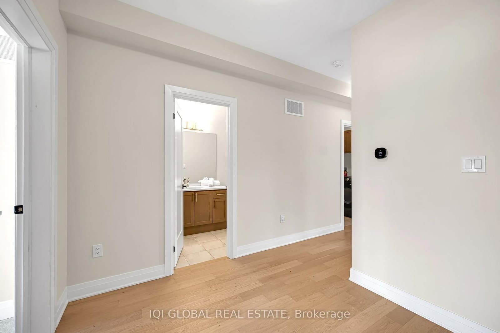 66 Settlers Road E thumbnail 12