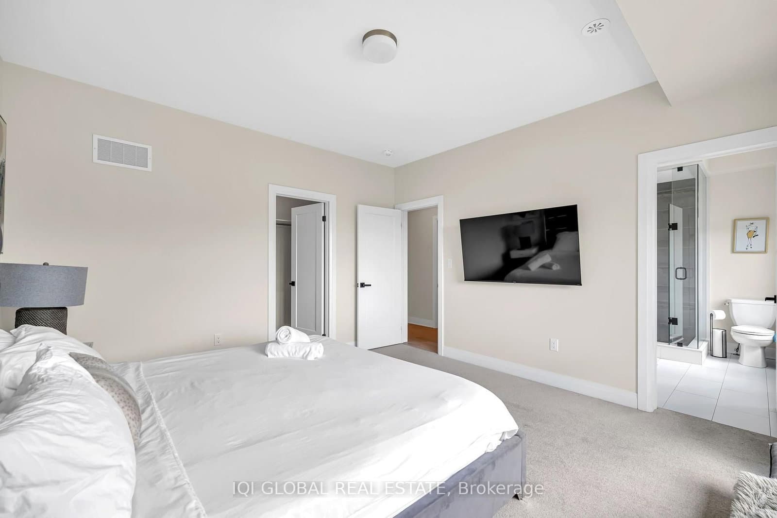66 Settlers Road E thumbnail 15