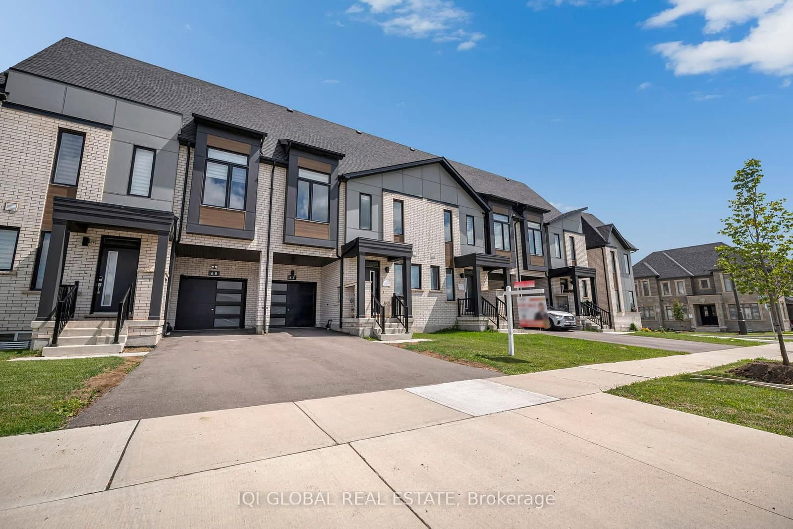 66 Settlers Road E thumbnail 2