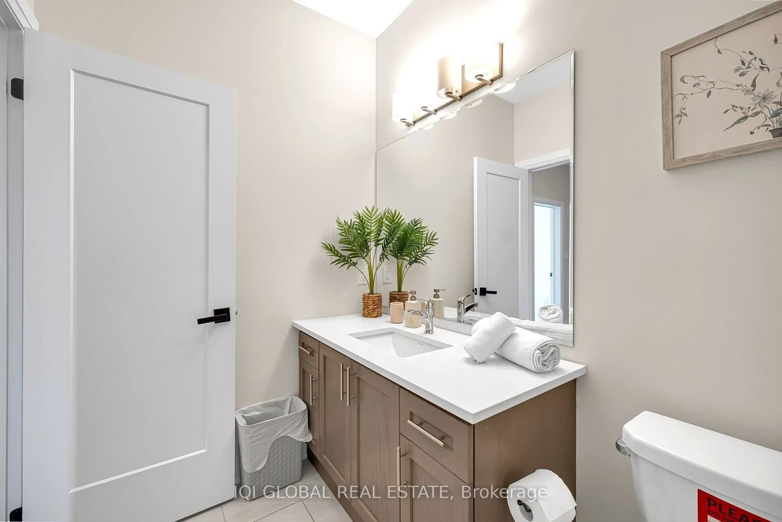 66 Settlers Road E thumbnail 22