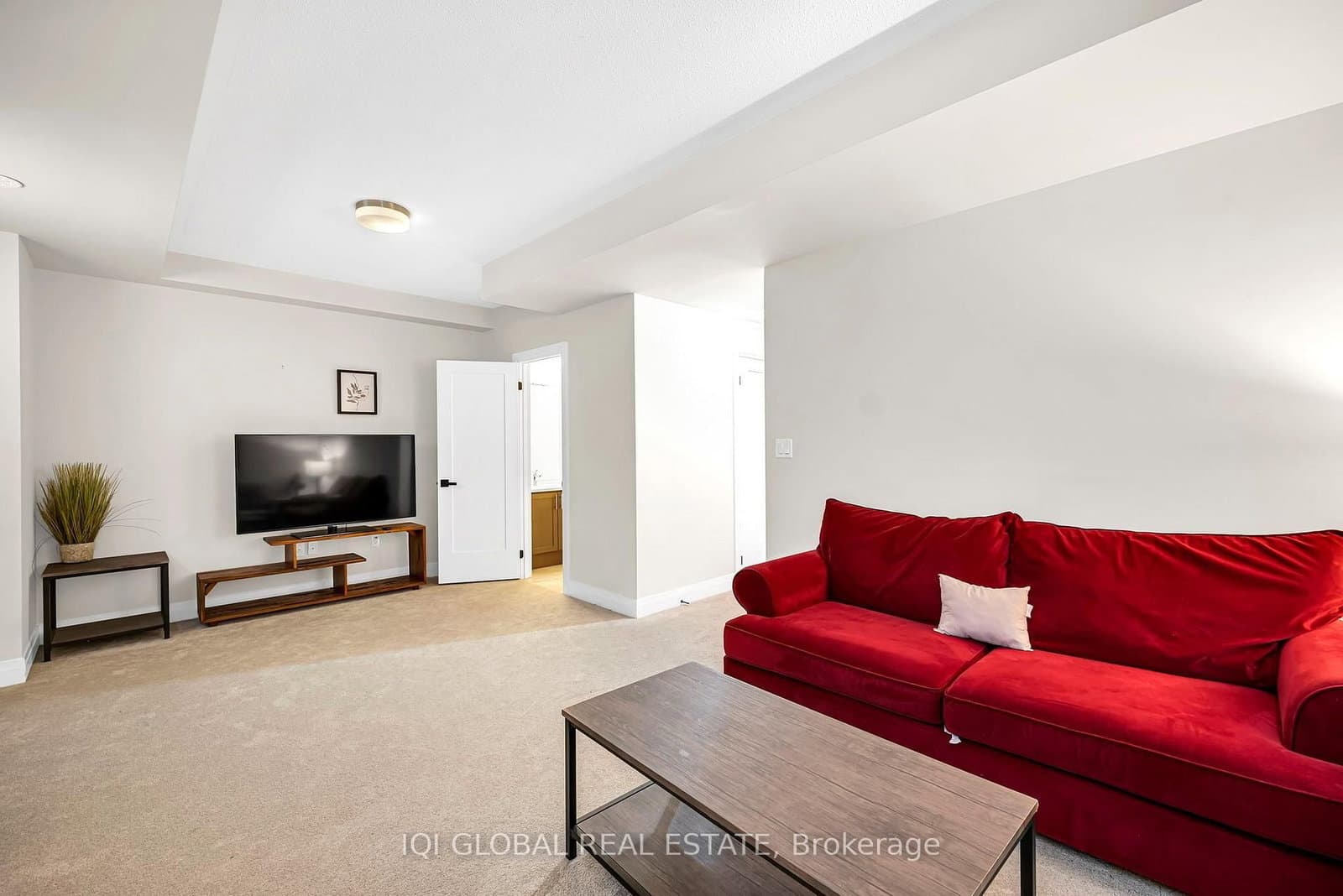 66 Settlers Road E thumbnail 36