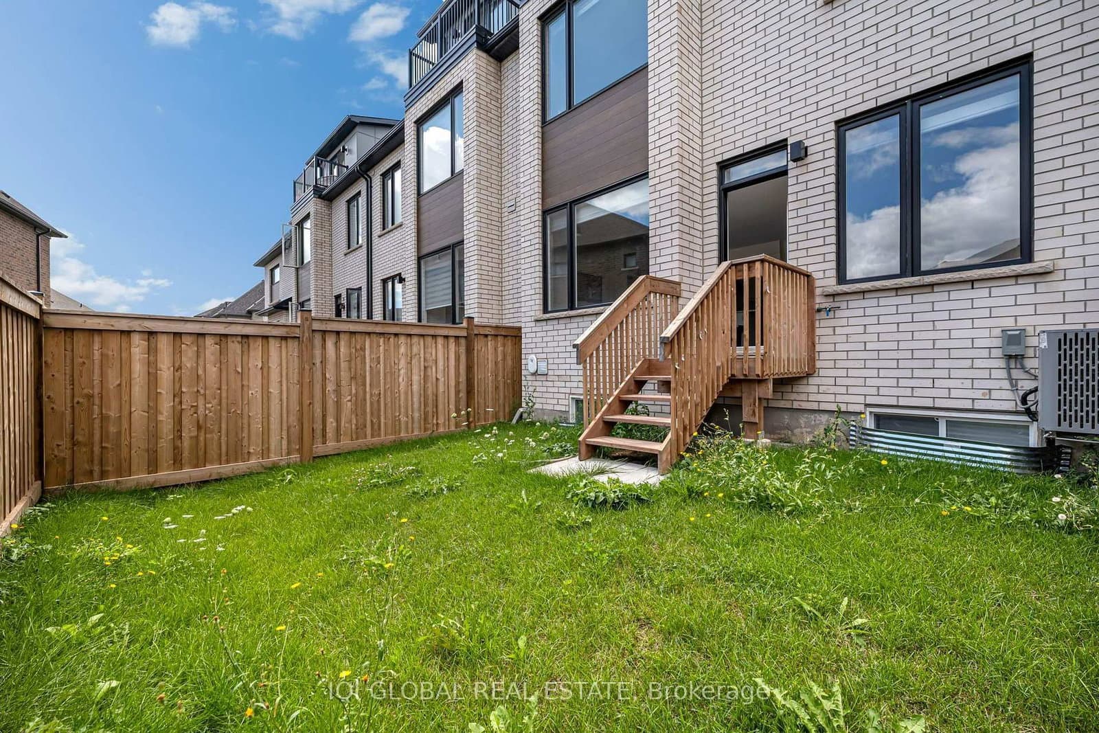 66 Settlers Road E thumbnail 38