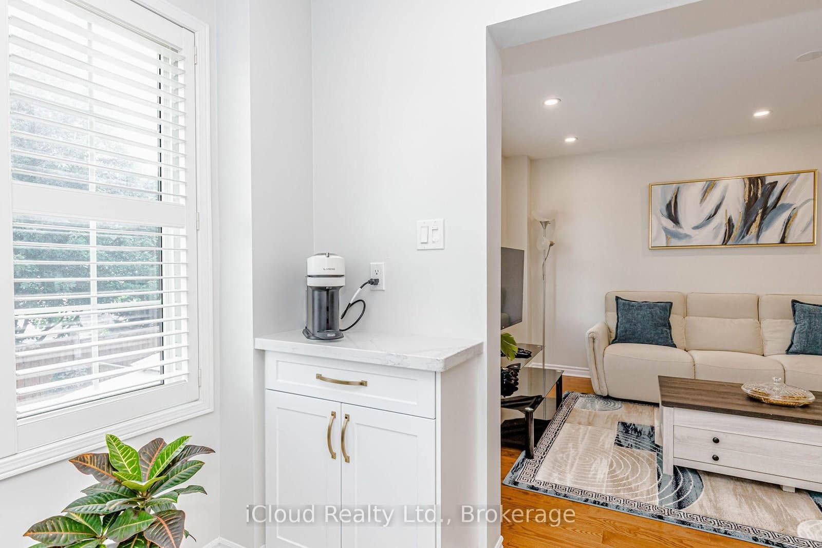 1279 Lamont Crescent thumbnail 26