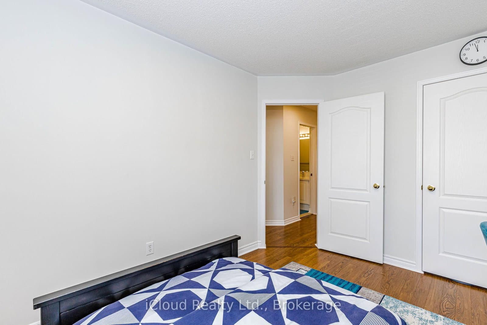 1279 Lamont Crescent thumbnail 34