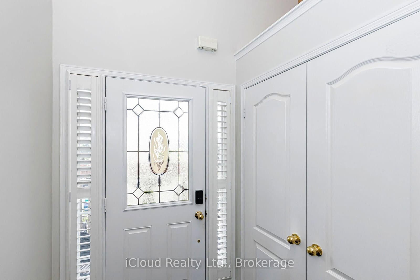 1279 Lamont Crescent thumbnail 5