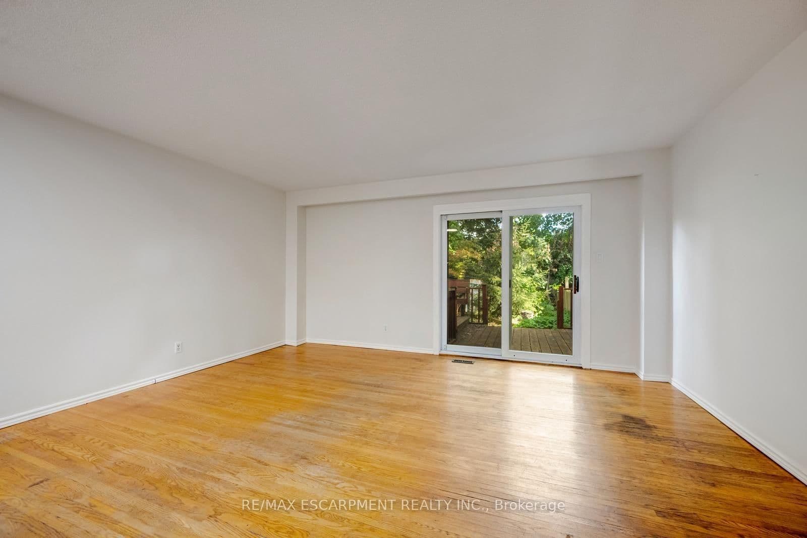 140 Ripley Court, Unit 4 thumbnail 14