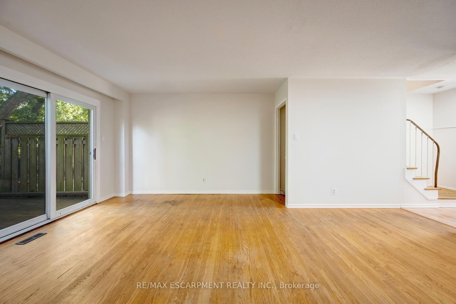 140 Ripley Court, Unit 4 thumbnail 16