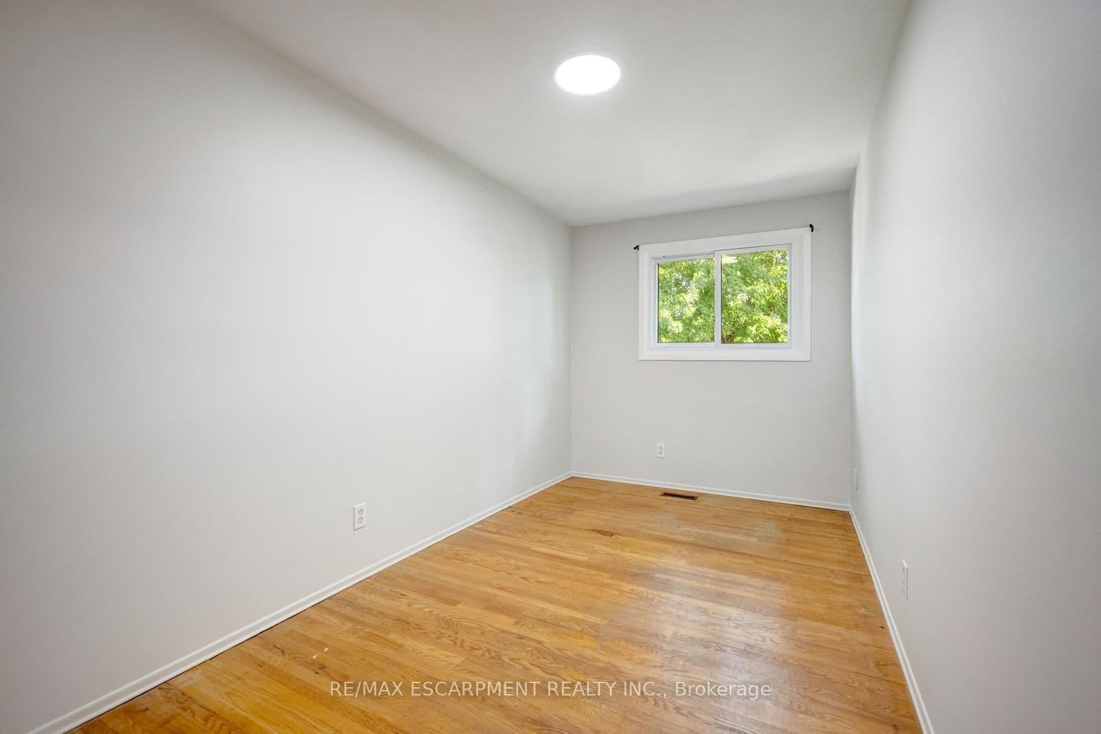 140 Ripley Court, Unit 4 thumbnail 24