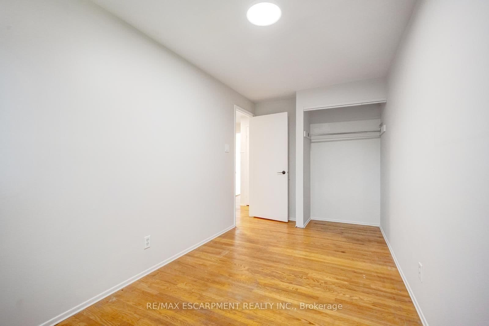 140 Ripley Court, Unit 4 thumbnail 26