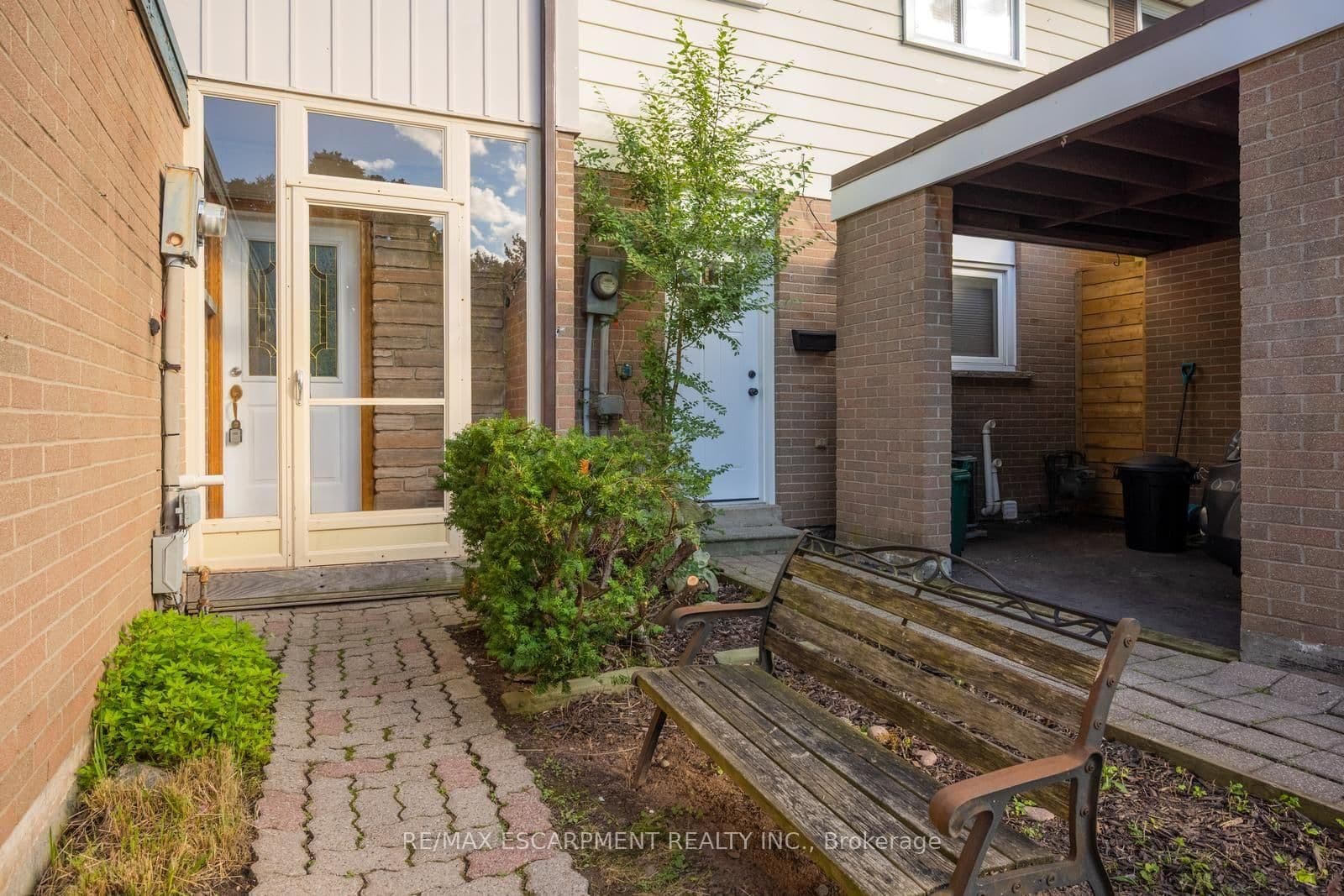 140 Ripley Court, Unit 4 thumbnail 3