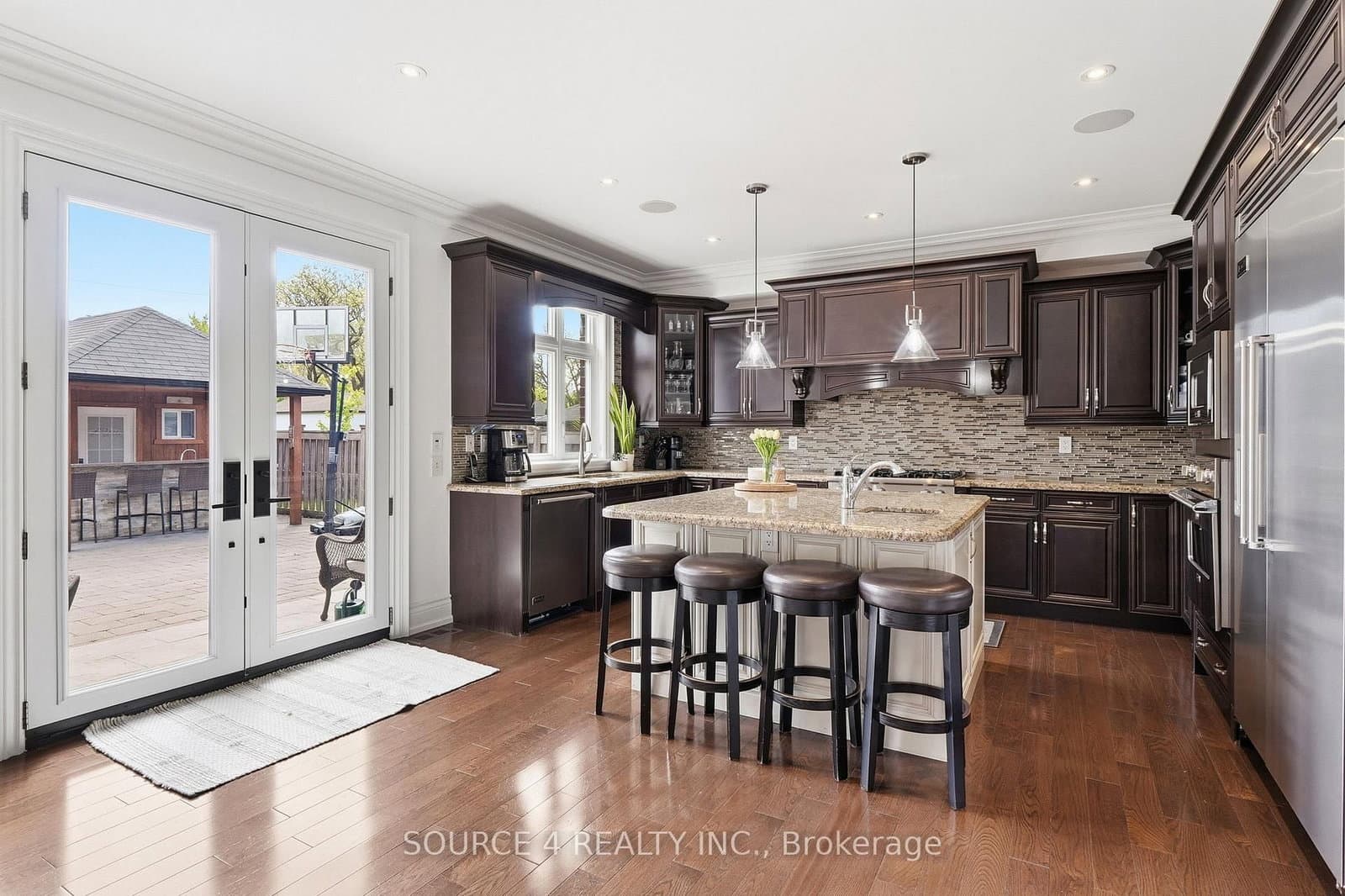 39 Amesbury Drive thumbnail 10