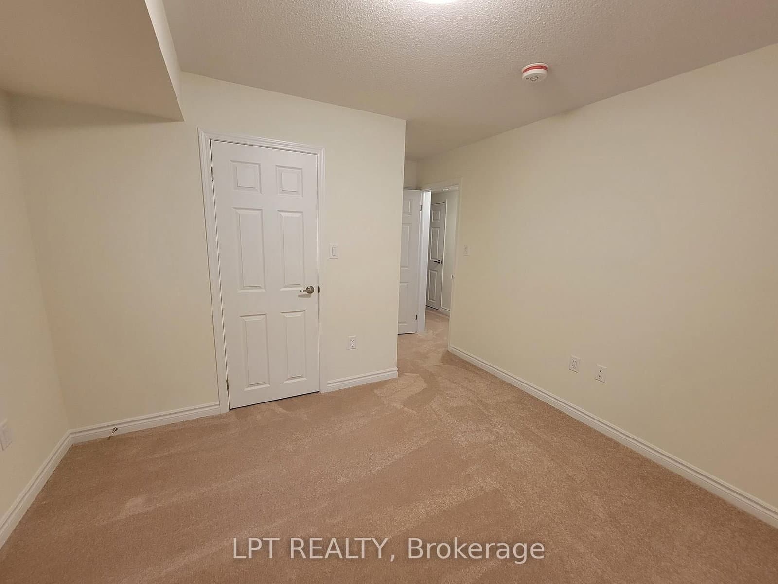 240 Lagerfeld Drive, Unit 6 thumbnail 17