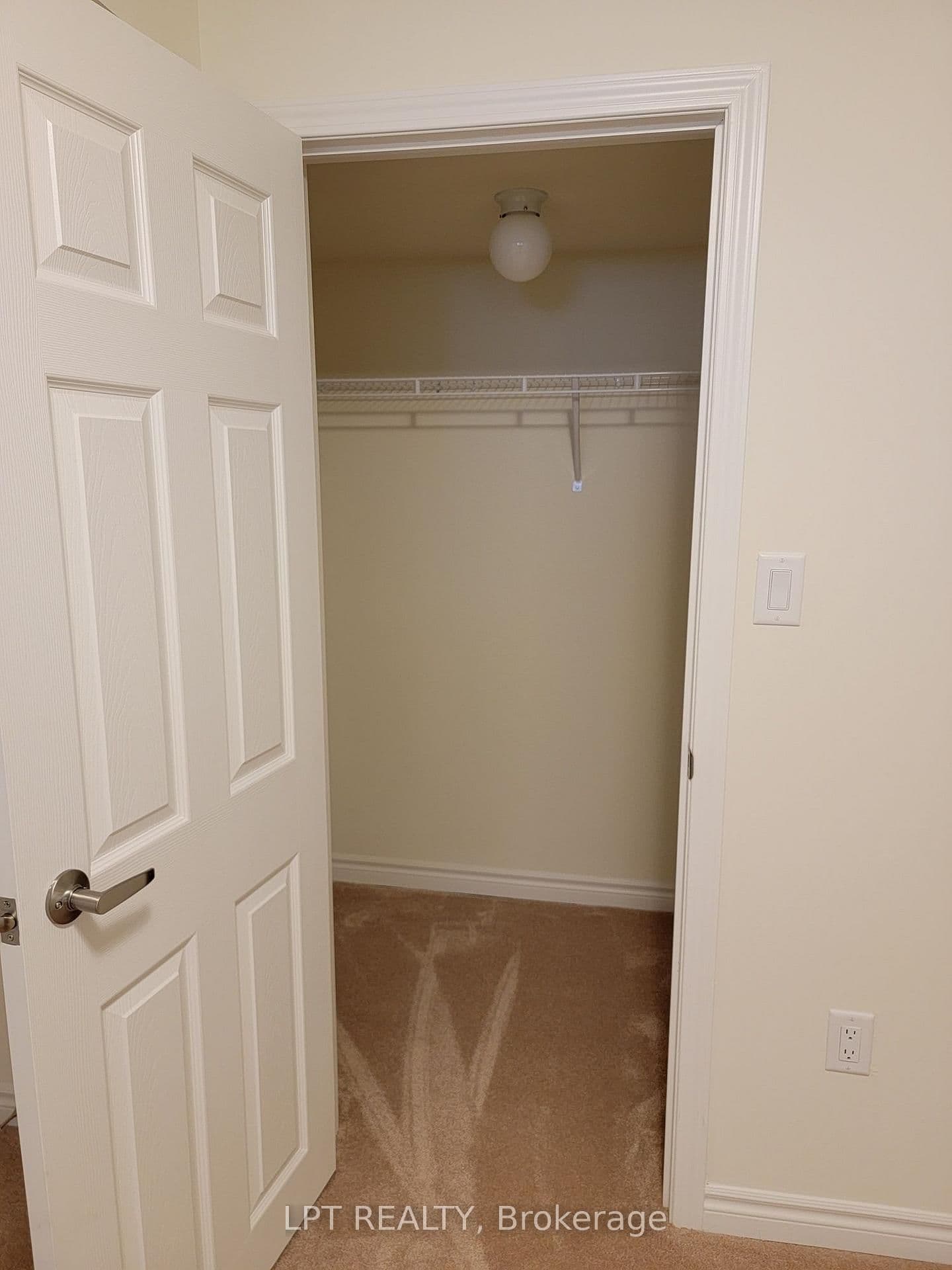 240 Lagerfeld Drive, Unit 6 thumbnail 20