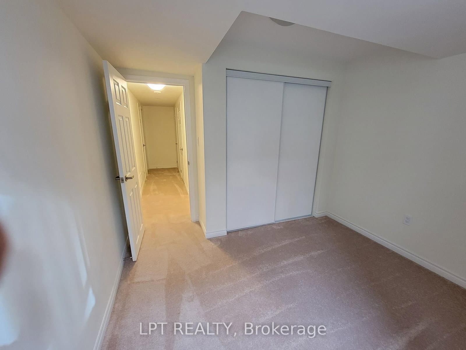 240 Lagerfeld Drive, Unit 6 thumbnail 23