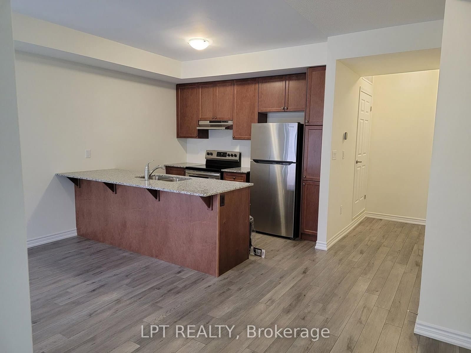 240 Lagerfeld Drive, Unit 6 thumbnail 6
