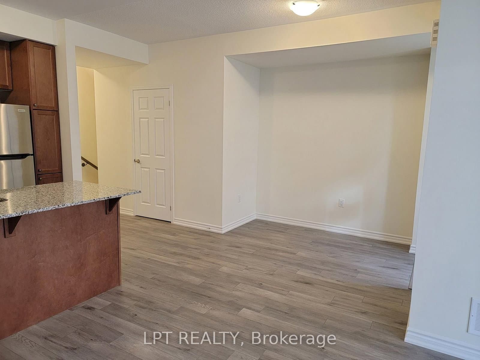 240 Lagerfeld Drive, Unit 6 thumbnail 9