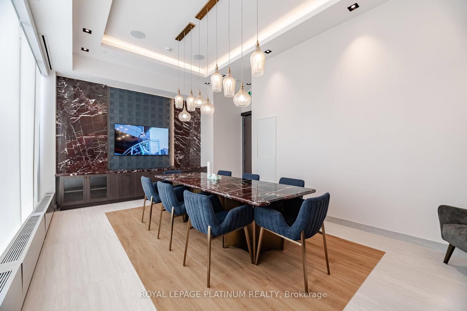 412 Silver Maple Road, Unit 311 thumbnail 32