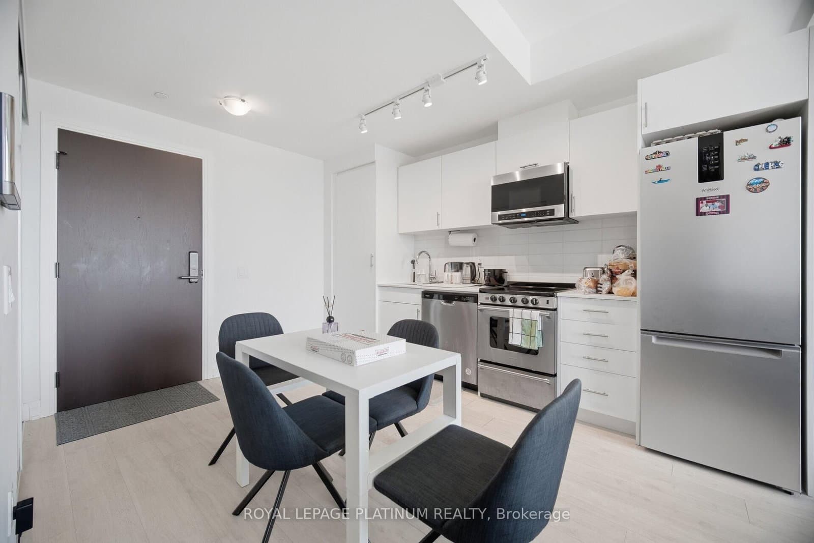 412 Silver Maple Road, Unit 311 thumbnail 8