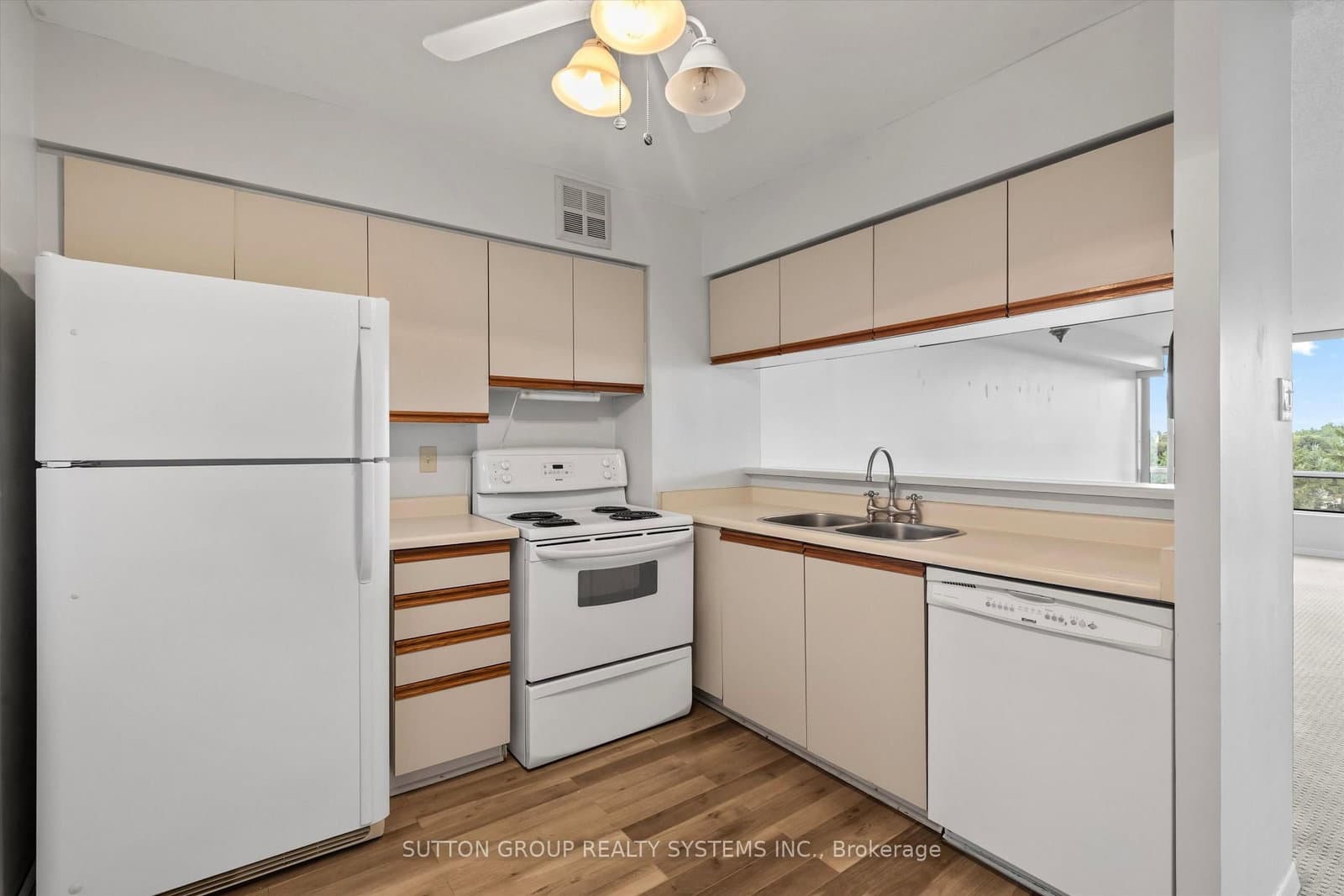 26 Hanover Road, Unit 609 thumbnail 17