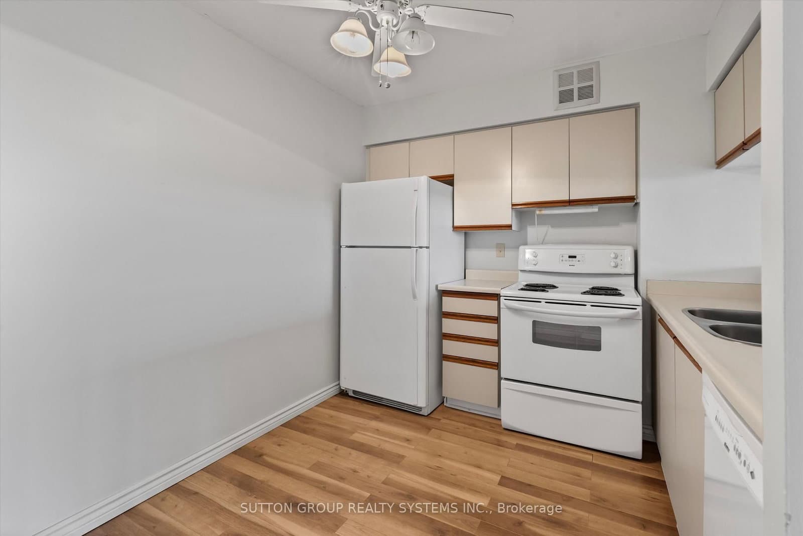 26 Hanover Road, Unit 609 thumbnail 18
