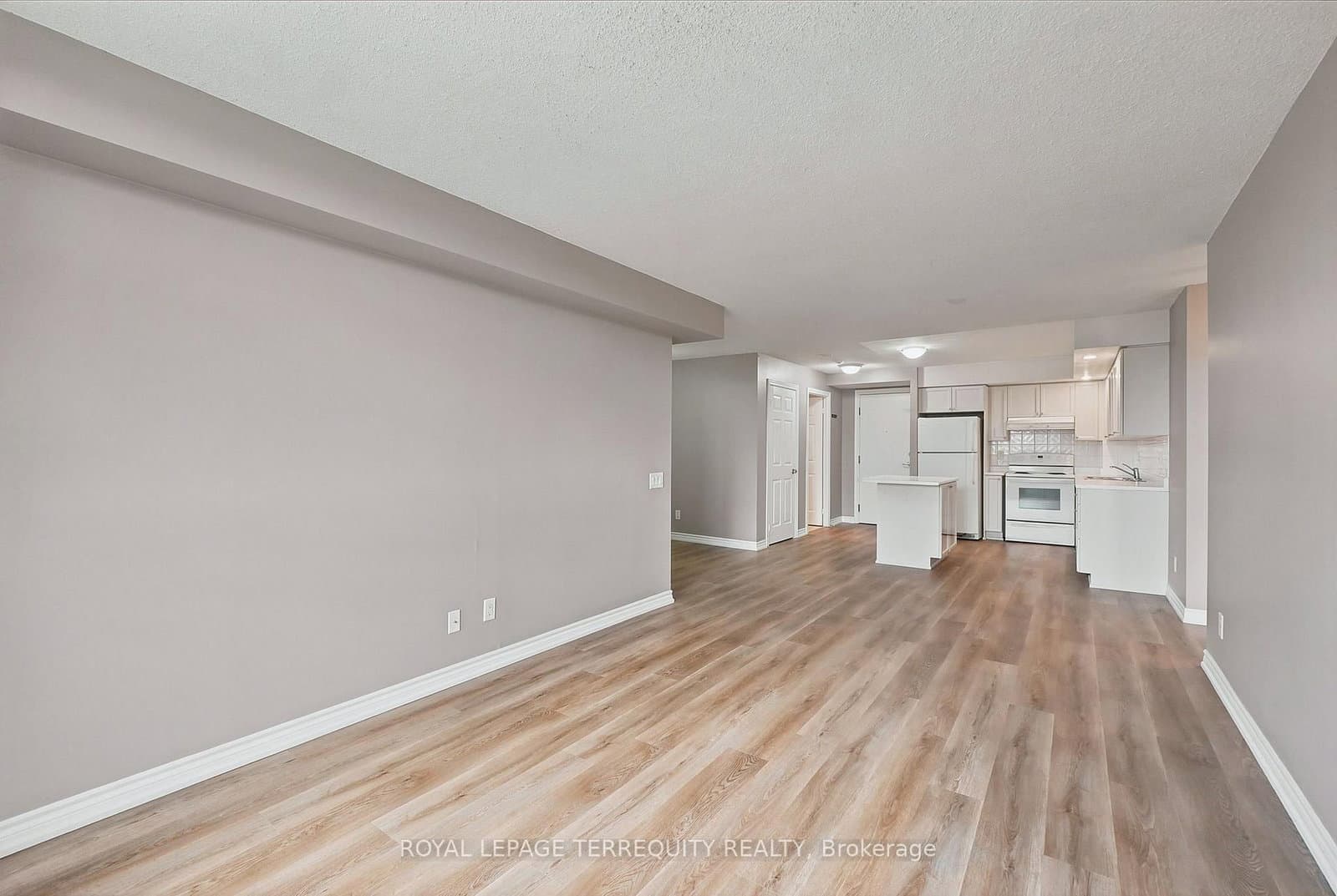 5229 Dundas Street W, Unit 405 thumbnail 14