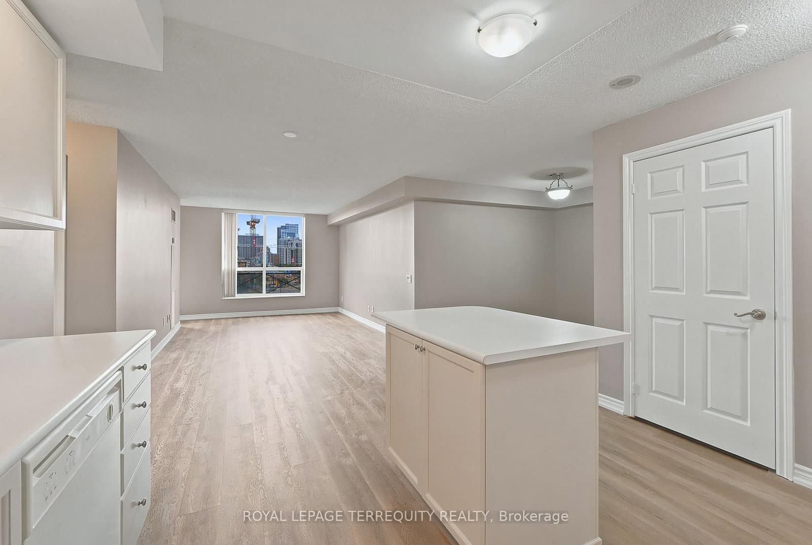5229 Dundas Street W, Unit 405 thumbnail 9