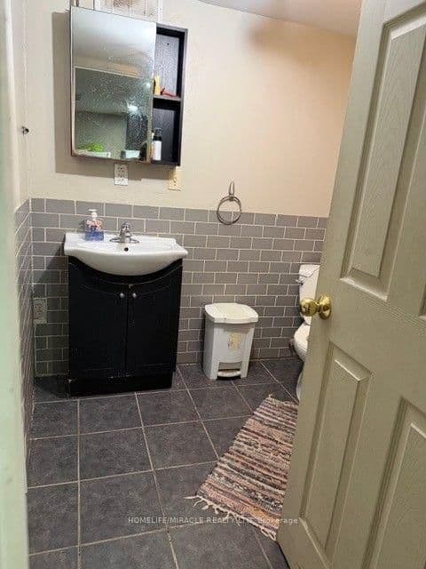 43 Corby Crescent thumbnail 11