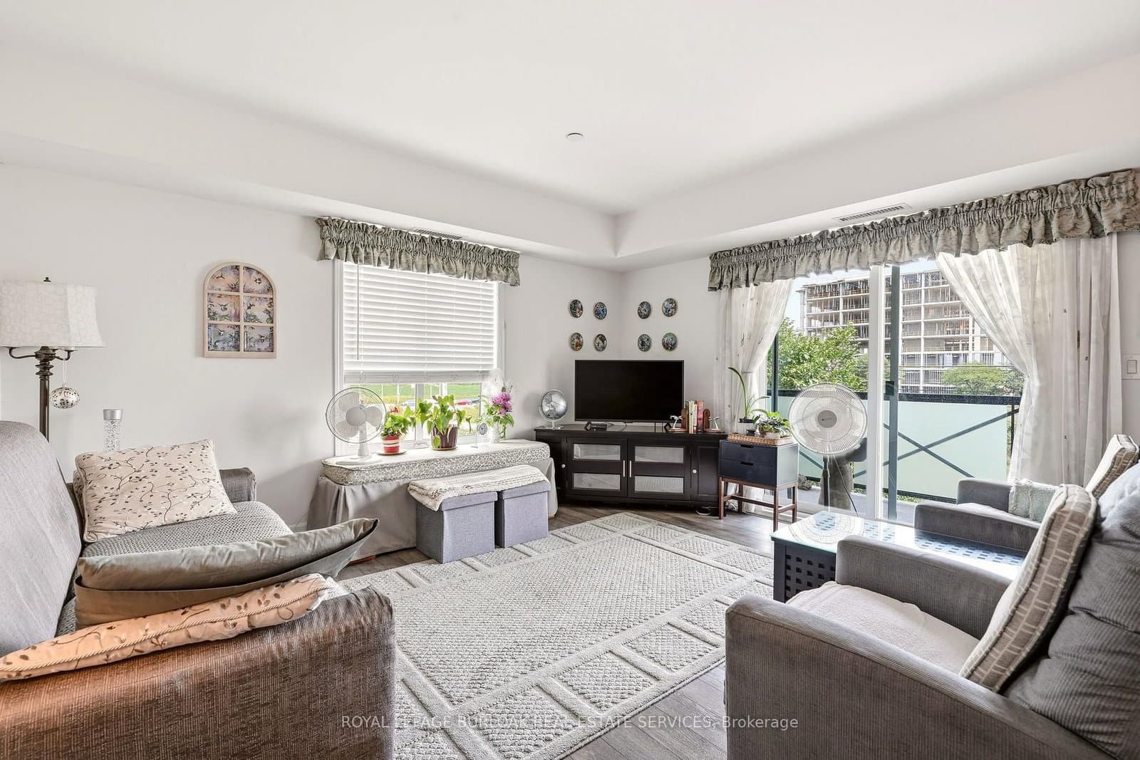 1045 Nadalin Heights, Unit 309 thumbnail 16