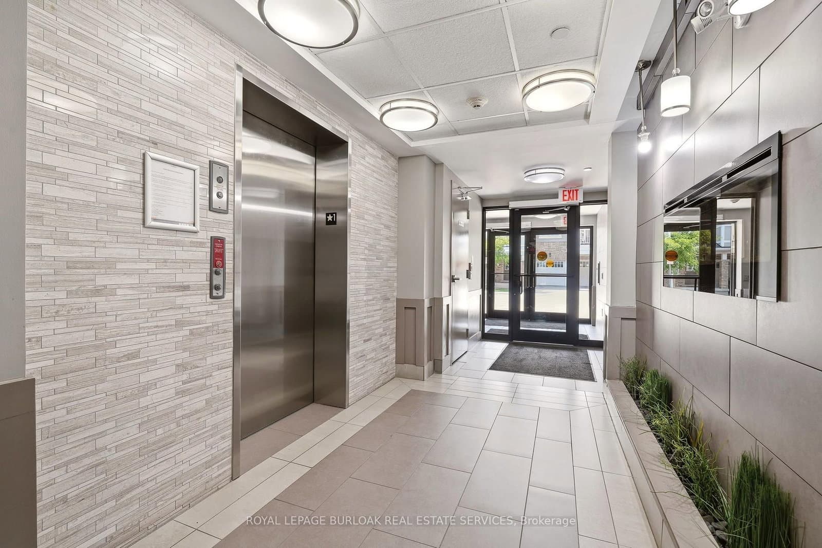 1045 Nadalin Heights, Unit 309 thumbnail 2