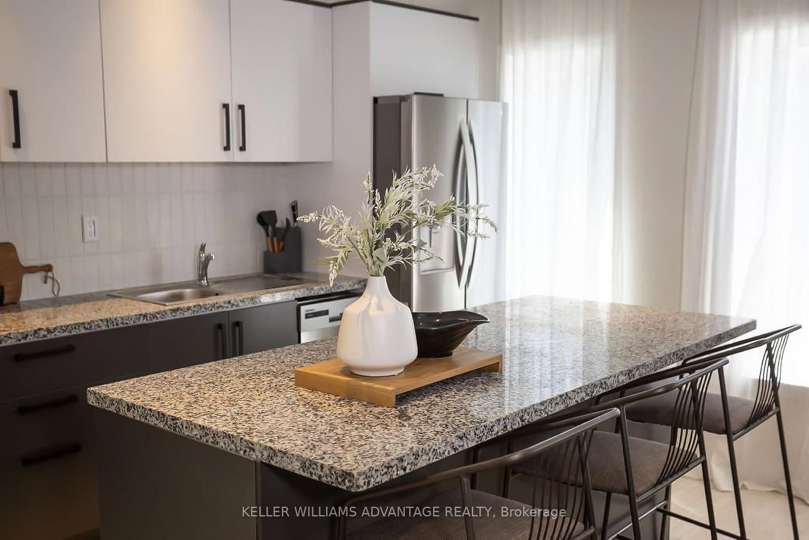 50 Castleton Avenue, Unit Unit 3 thumbnail 2