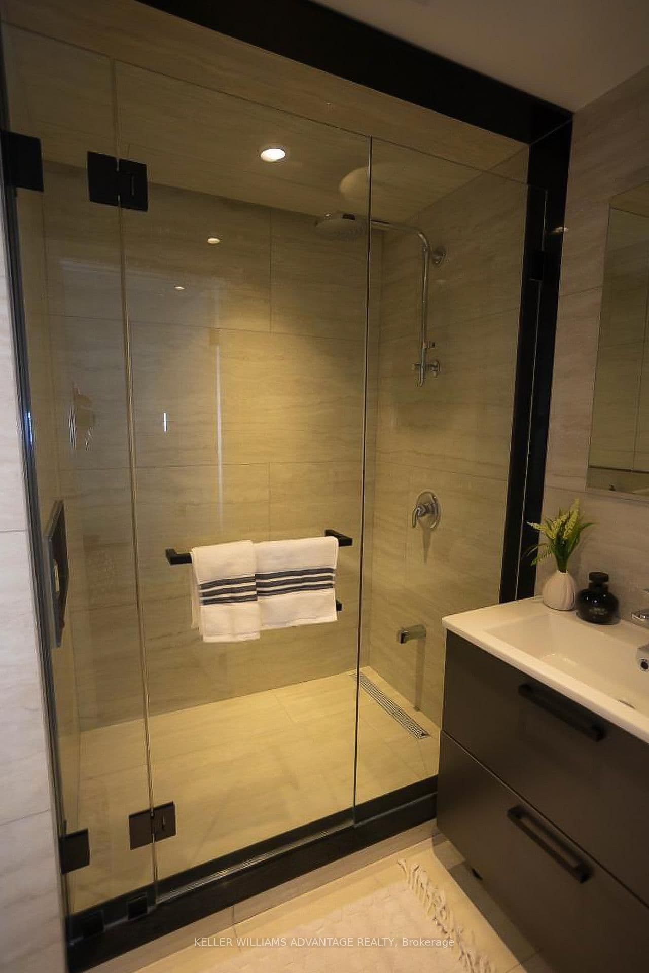 50 Castleton Avenue, Unit Unit 3 thumbnail 5