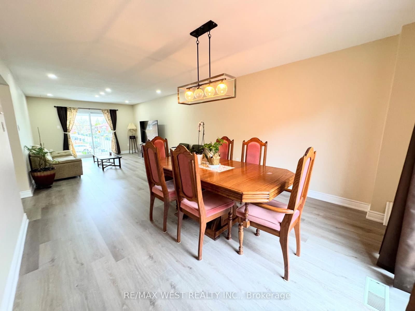 26 Brownridge Crescent thumbnail 11