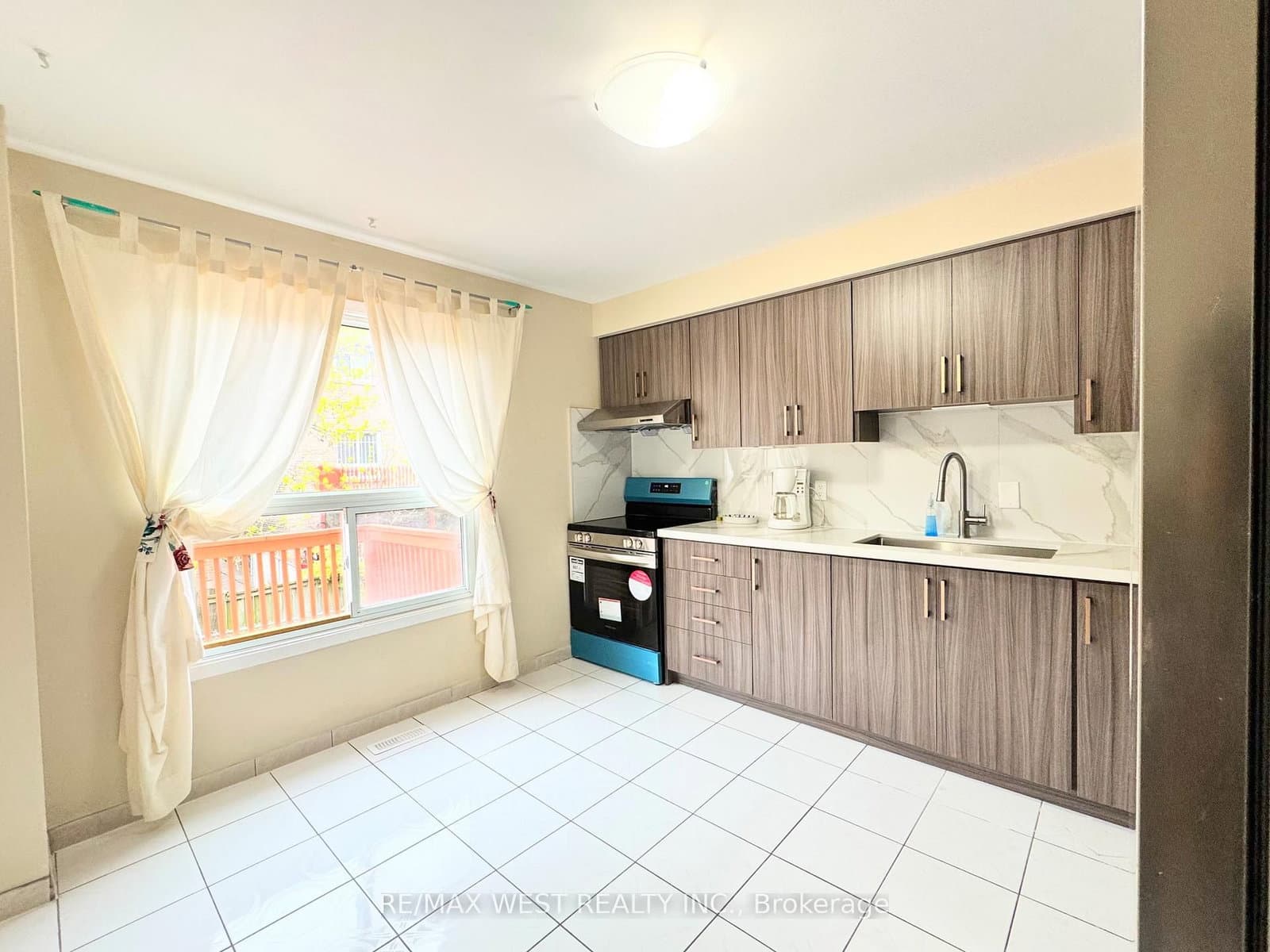26 Brownridge Crescent thumbnail 12