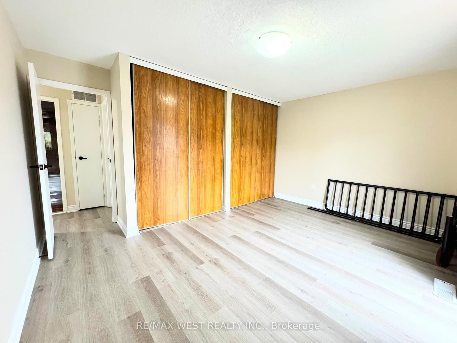 26 Brownridge Crescent thumbnail 17