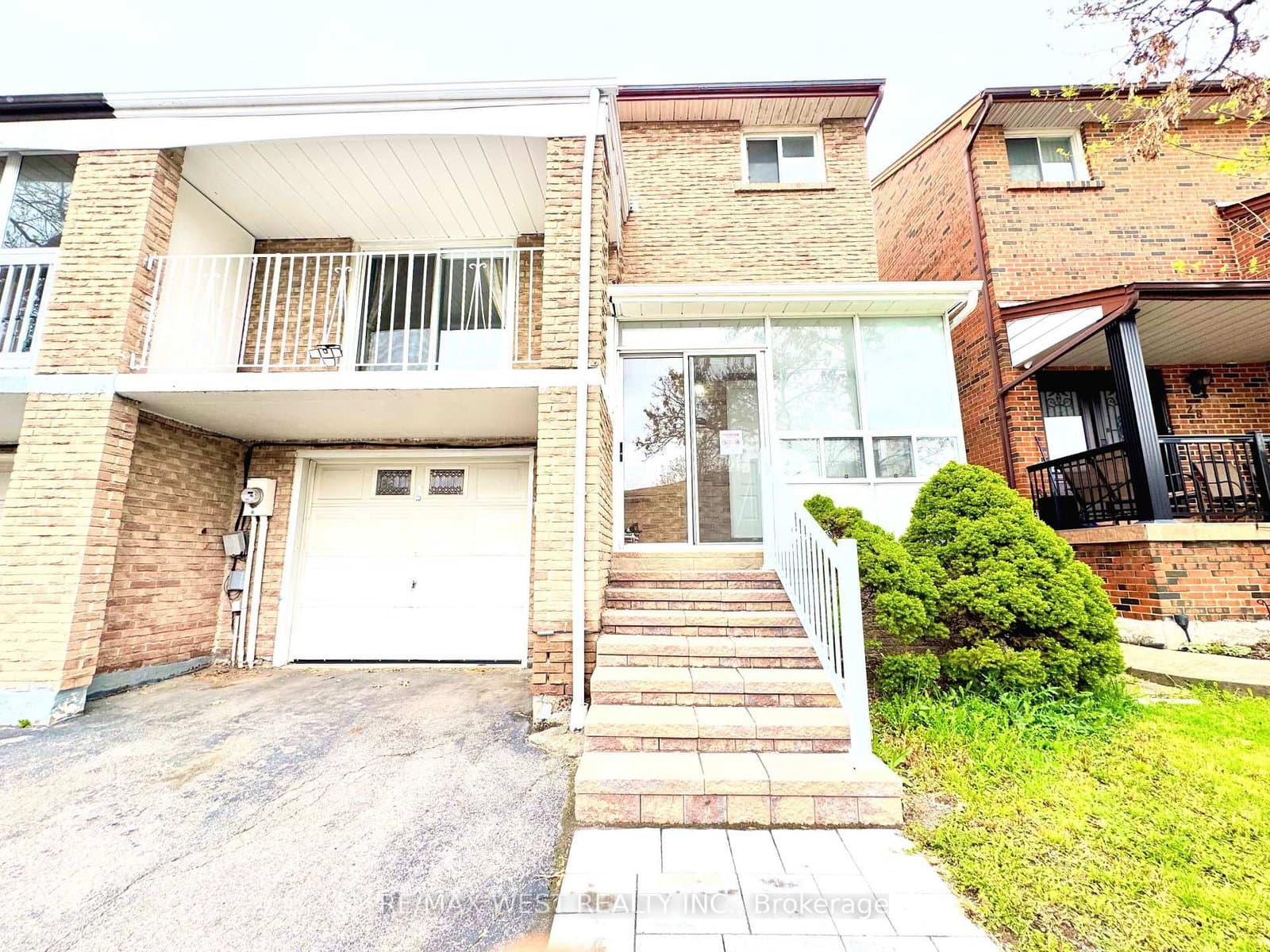 26 Brownridge Crescent thumbnail 3