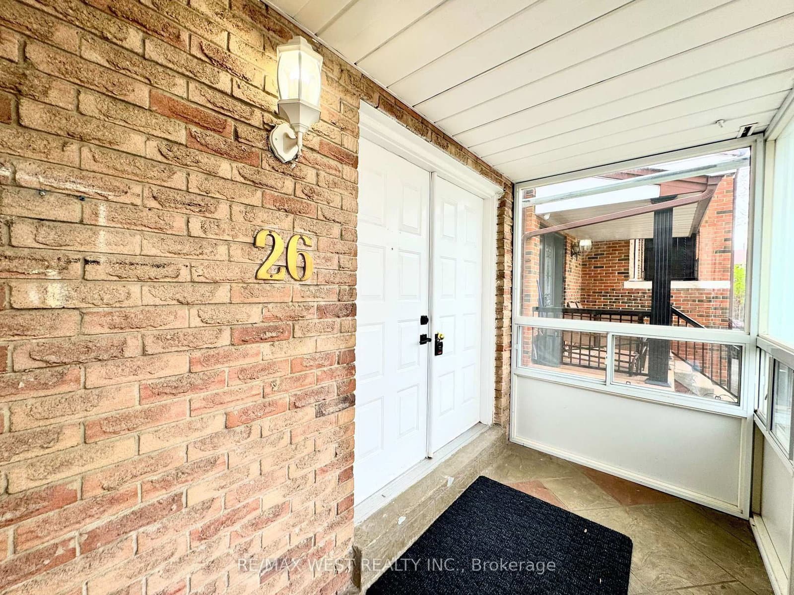 26 Brownridge Crescent thumbnail 4