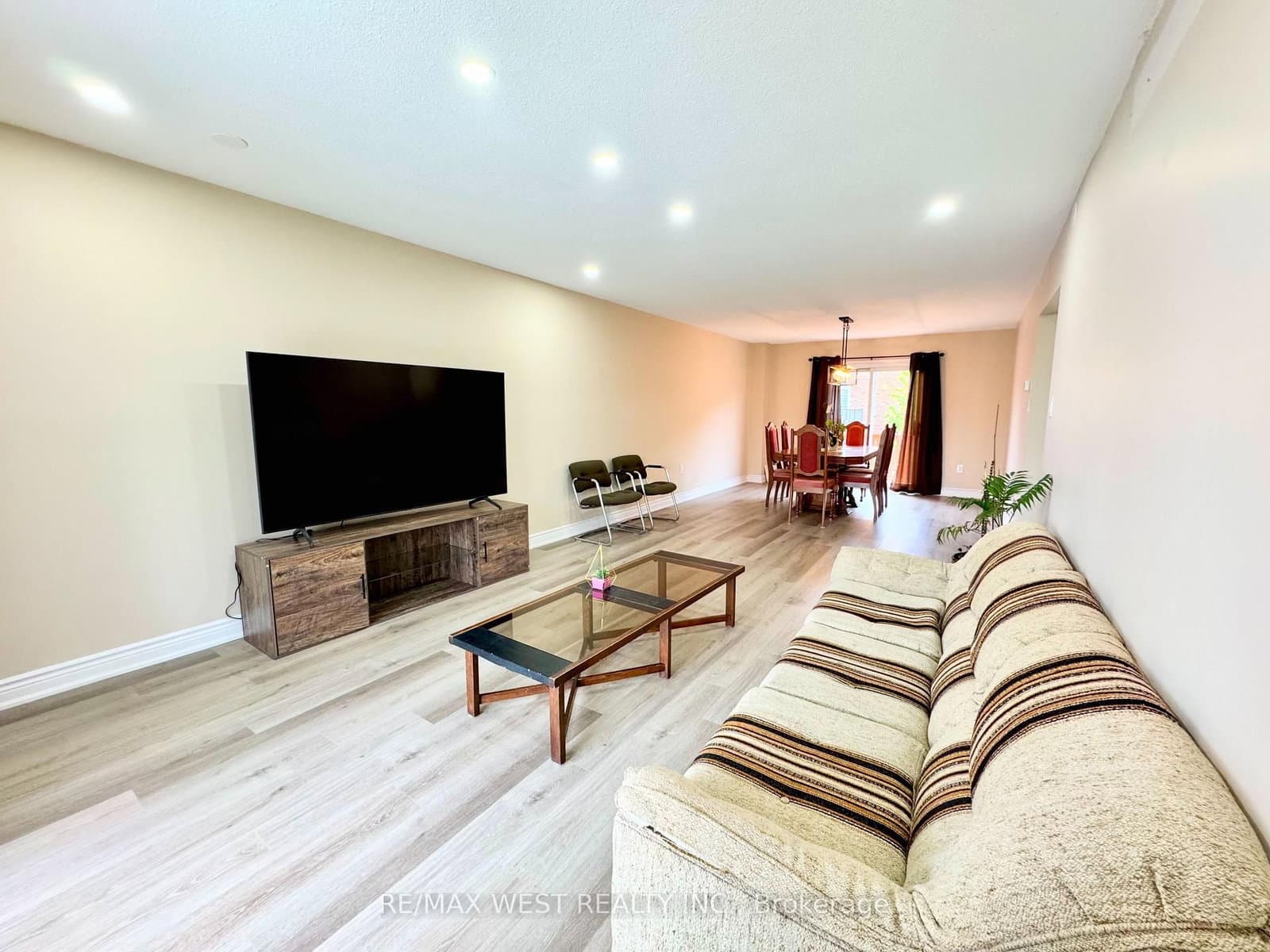 26 Brownridge Crescent thumbnail 8