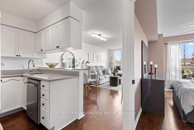 1150 Parkwest Place, Unit 207 thumbnail 4