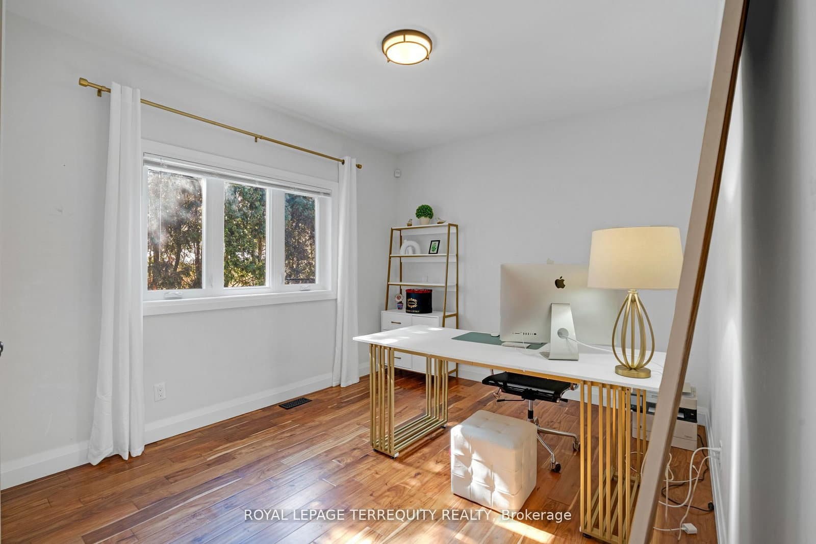 716 North Shore Boulevard E thumbnail 16