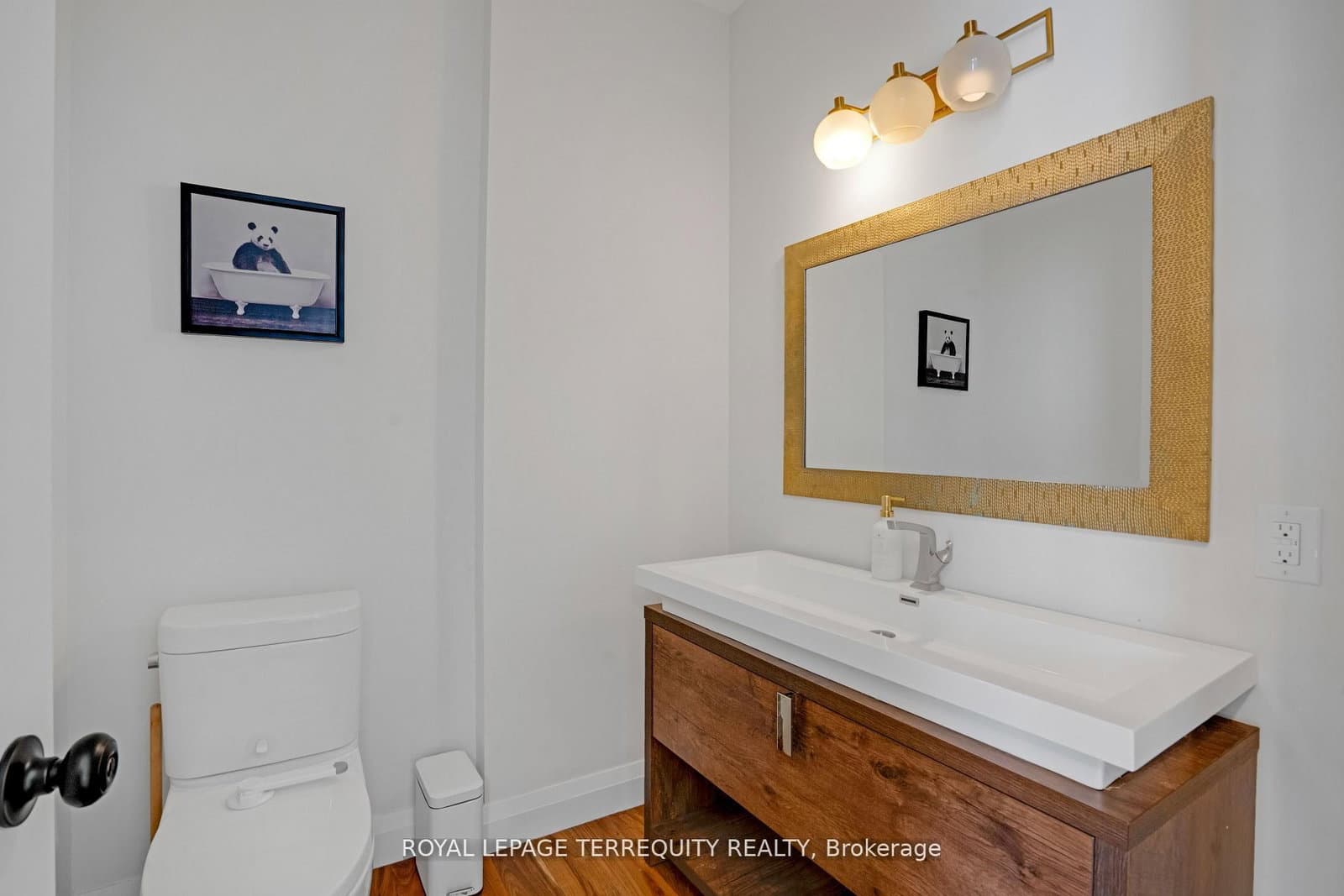 716 North Shore Boulevard E thumbnail 11