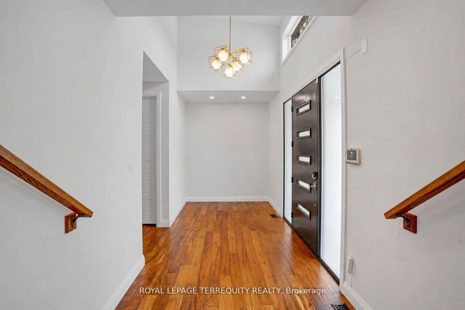 716 North Shore Boulevard E thumbnail 2