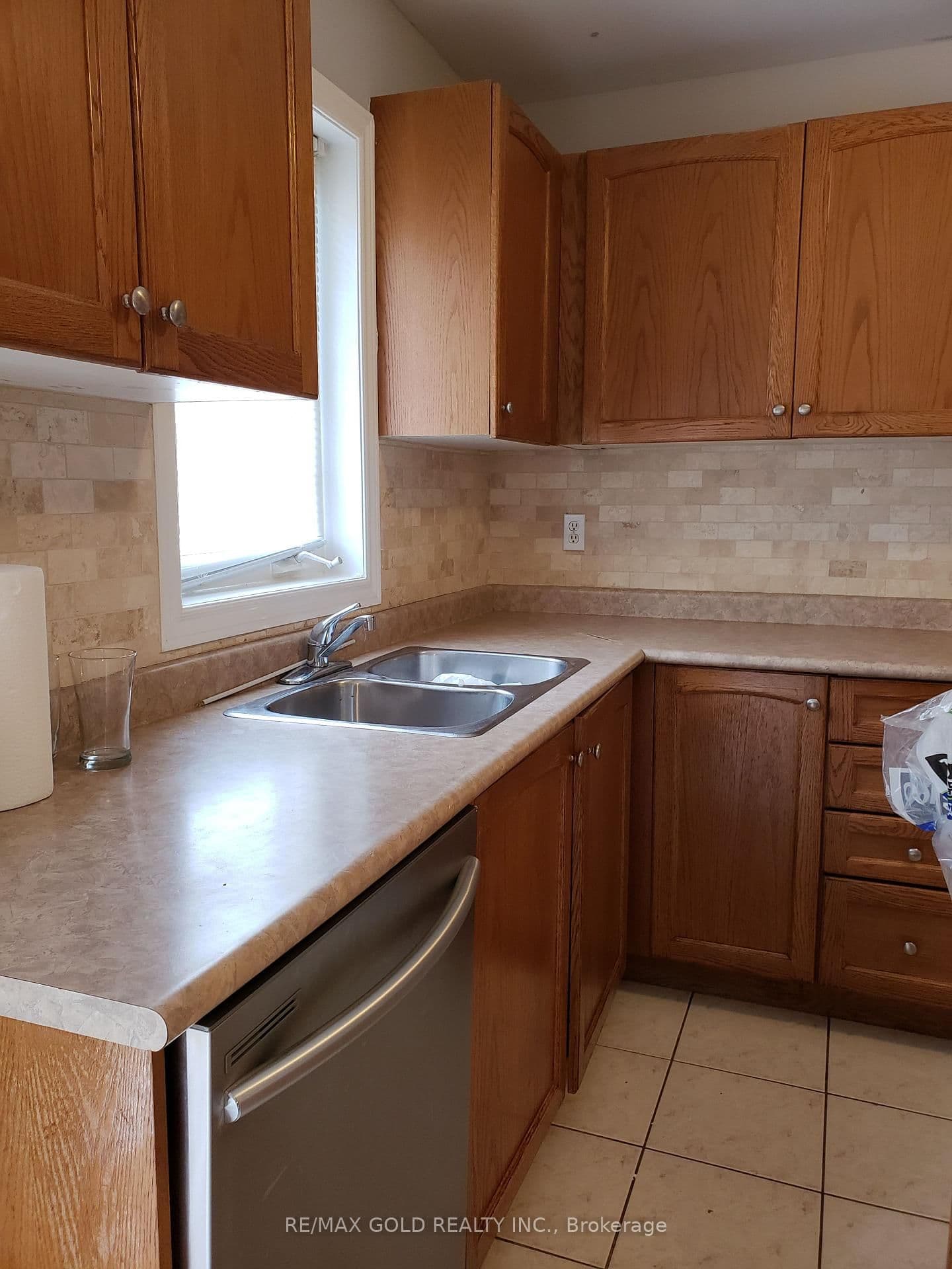 431 Krotone Crescent, Unit Upper thumbnail 6