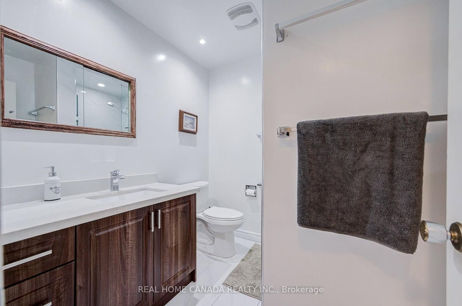 19 Hepworth Drive thumbnail 33