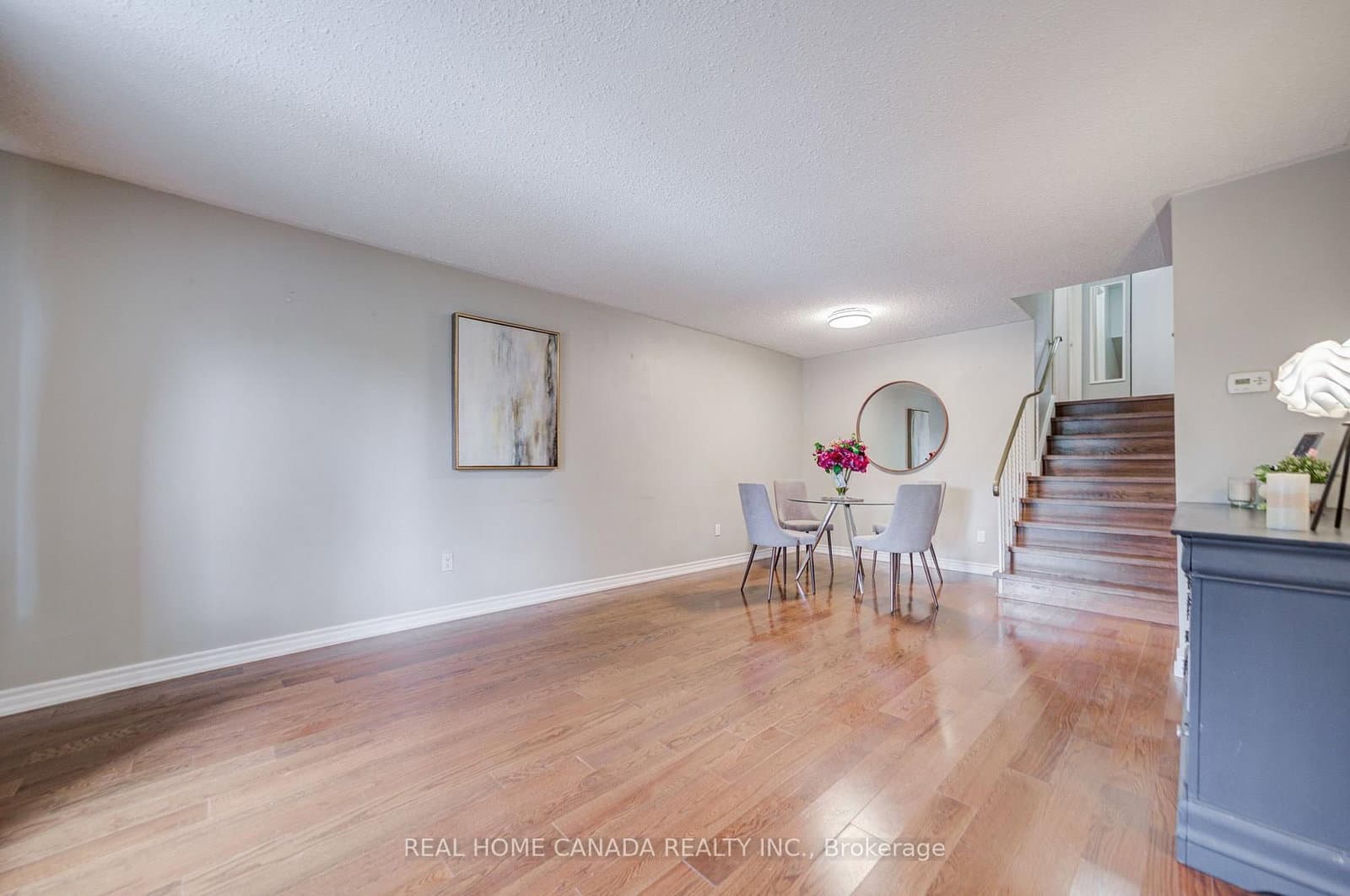 19 Hepworth Drive thumbnail 5
