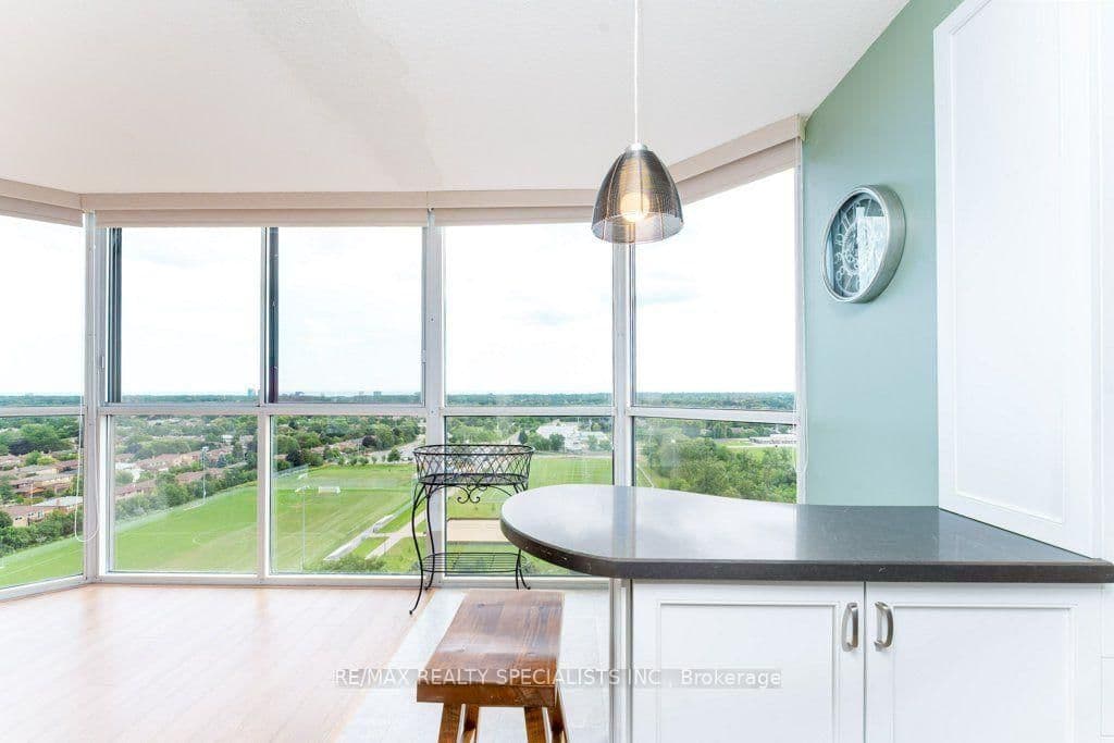 880 Dundas Street W, Unit 1106 - Image 1