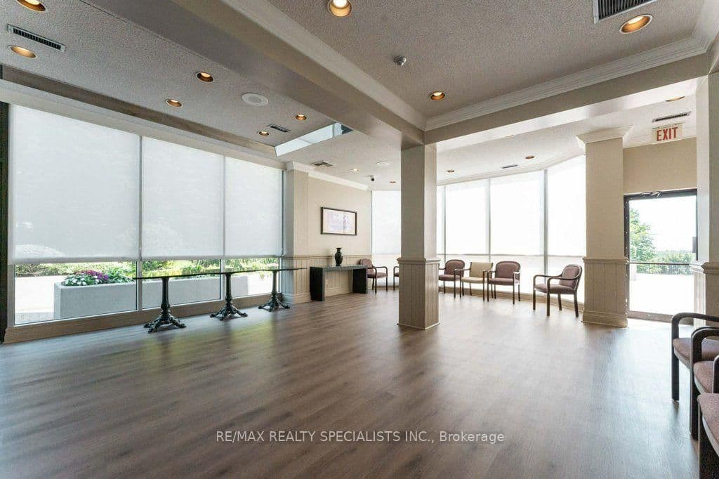 880 Dundas Street W, Unit 1106 thumbnail 34