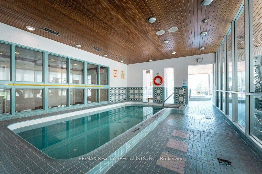 880 Dundas Street W, Unit 1106 thumbnail 37