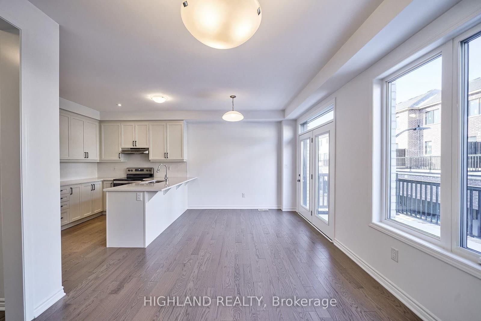 155 Settlers Road E thumbnail 10