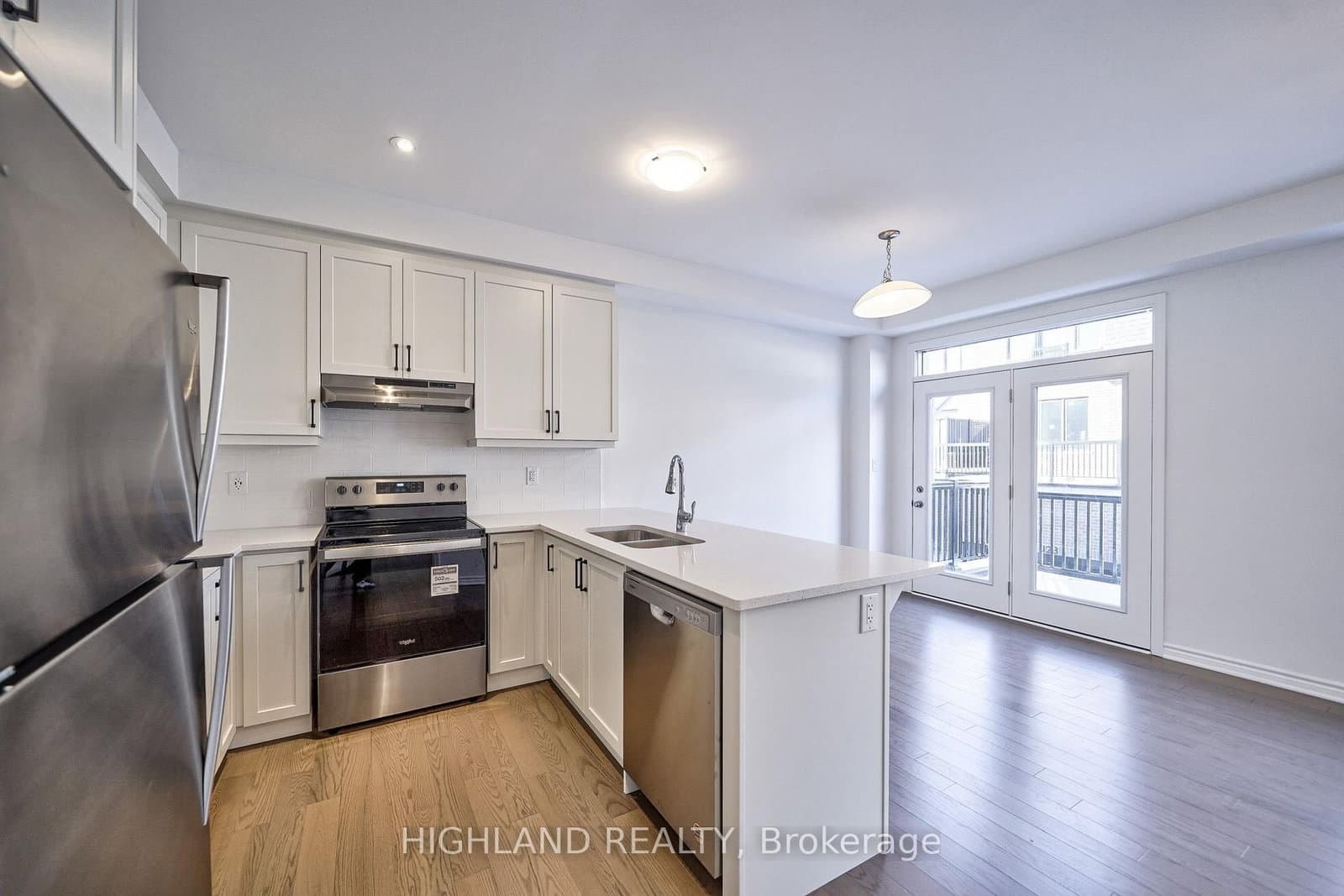 155 Settlers Road E thumbnail 14