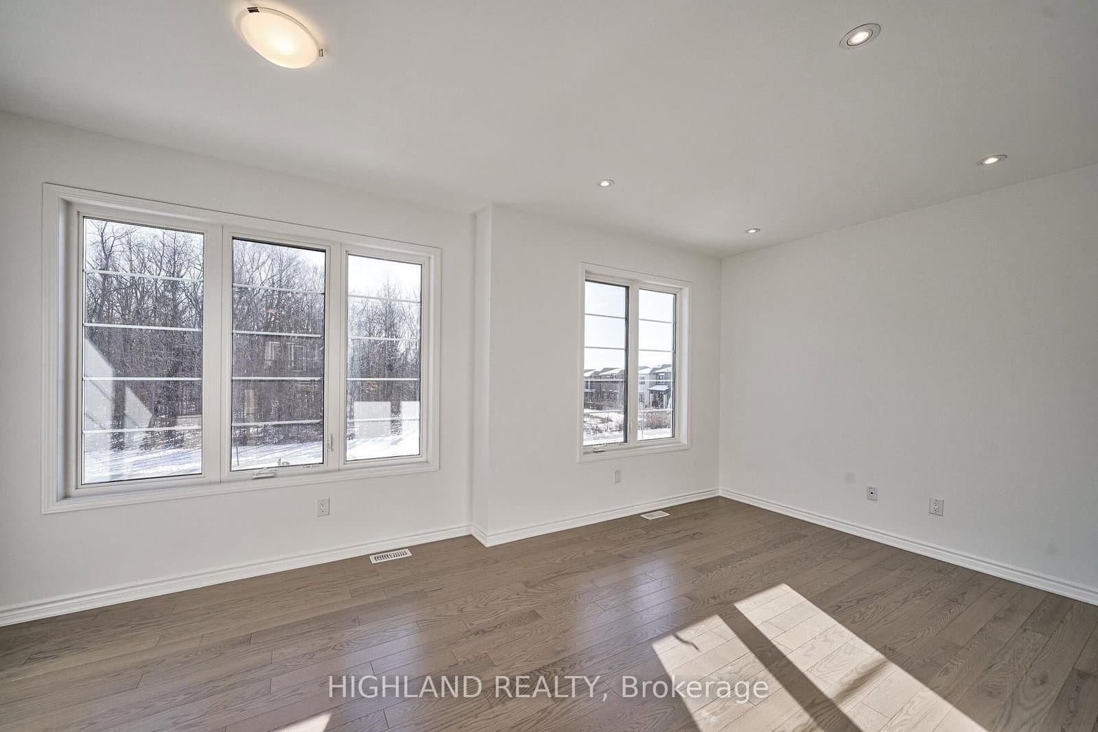 155 Settlers Road E thumbnail 18